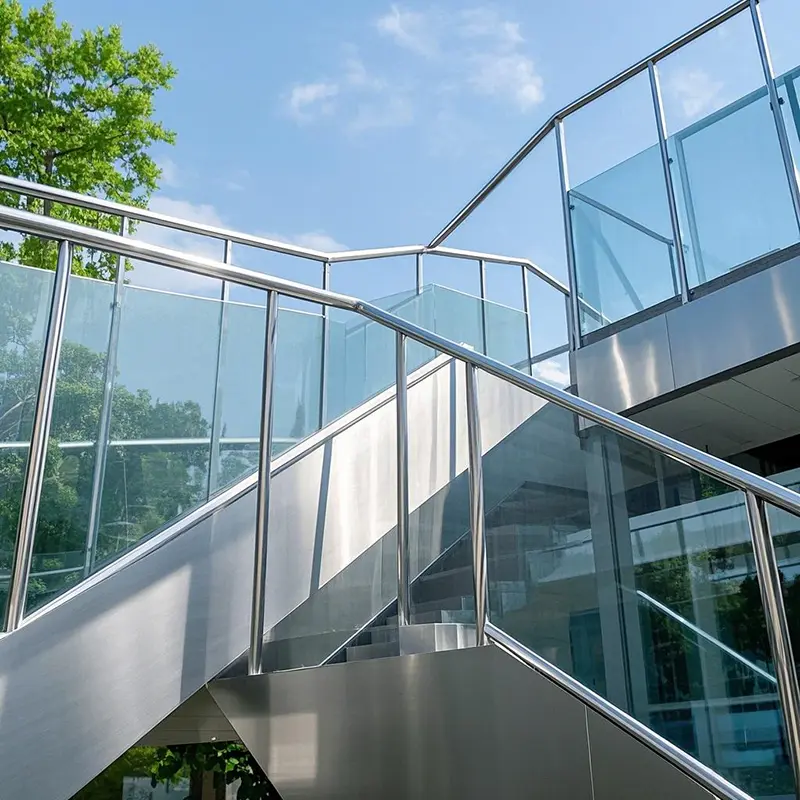 Garde-corps de tuyau minimaliste d'intérieur pour escaliers