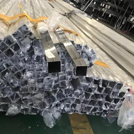 Tuyau en acier inoxydable pour les portes et les fenêtres